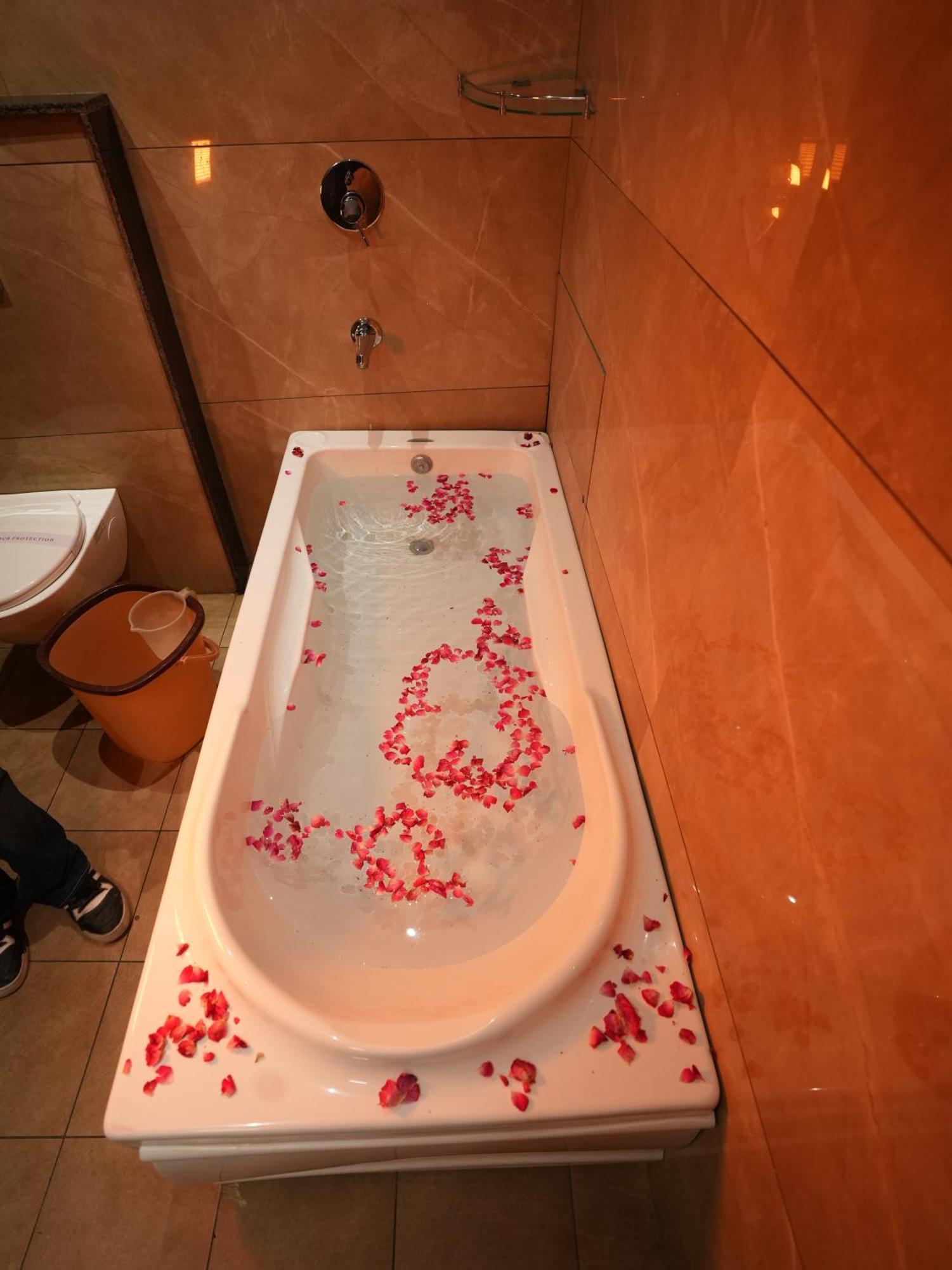Hotel Pearl Wood Zirakpur المظهر الخارجي الصورة